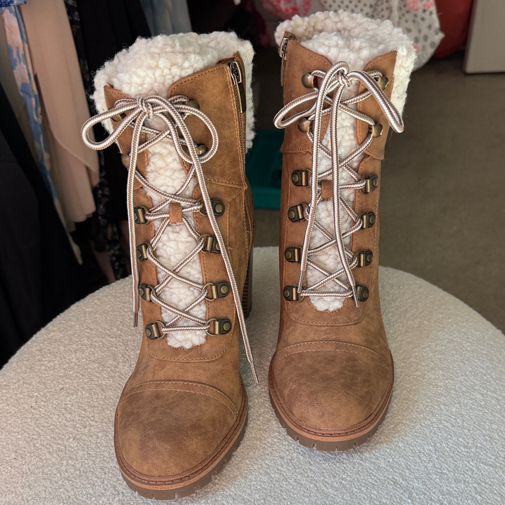 Women's Nine West Faux-Shearling Lace-Up Winter Boots size 8 1/2